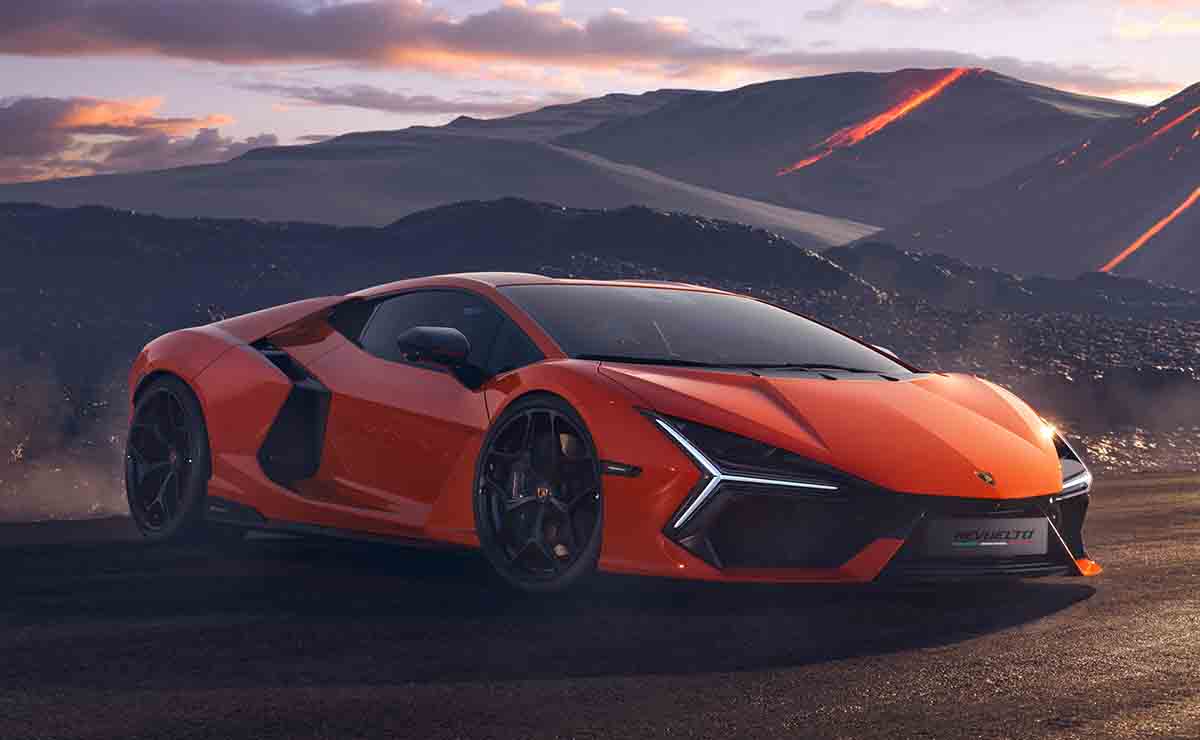 Lamborghini Revuelto, el primer superdeportivo Híbrido con Motor V12 |  Movilidad Motor