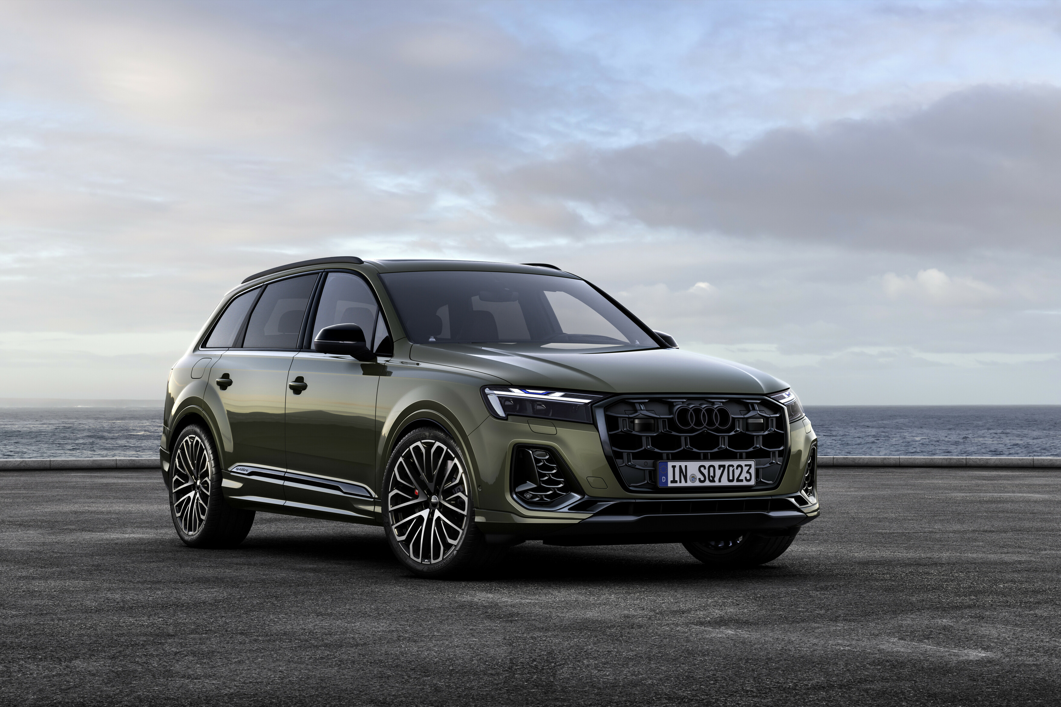 MM AudiSQ7TFSI