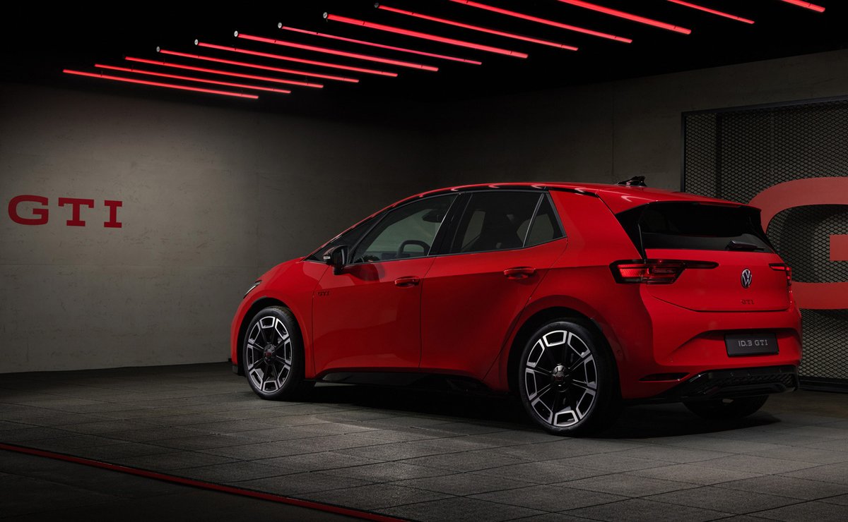 Volkswagen ID.3 GTI: 326 cv eléctricos, 600 km de autonomía y carga rápida de 183 kW 2 volkswagen id 32