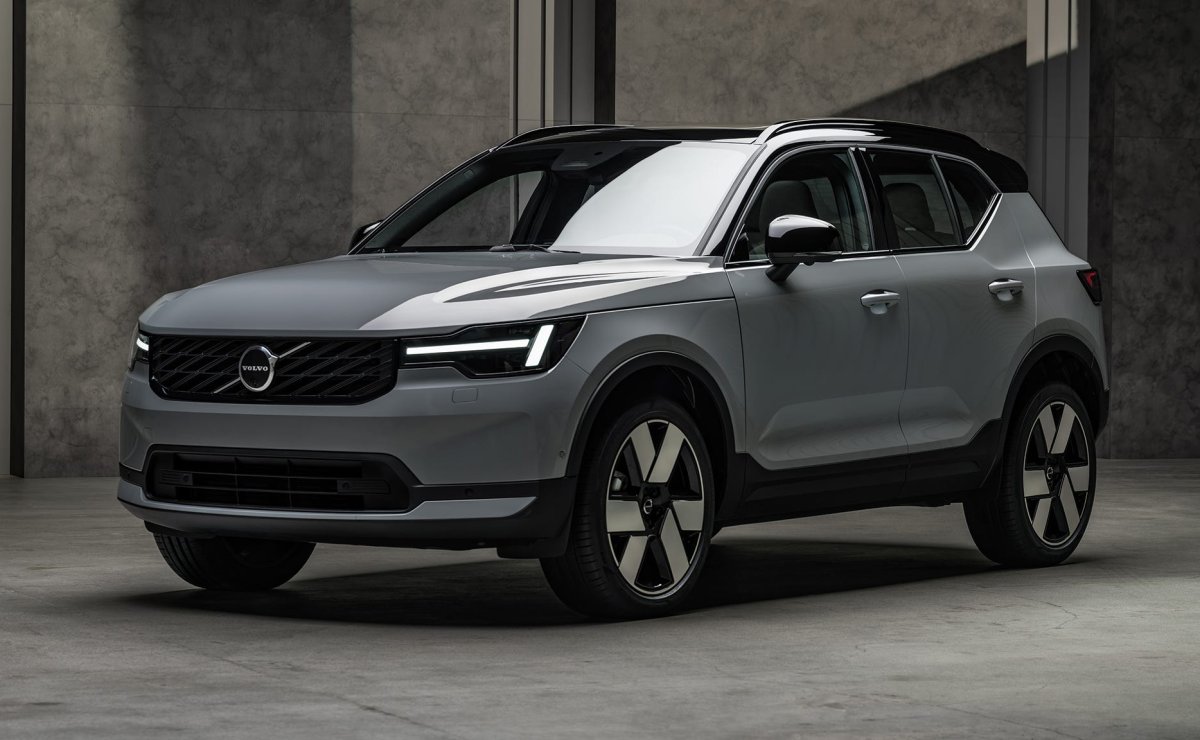 Inicio 8 Volvo XC40 2028: AWD de serie y pantalla de 11.2 pulgadas, diseño renovado y tecnología avanzada